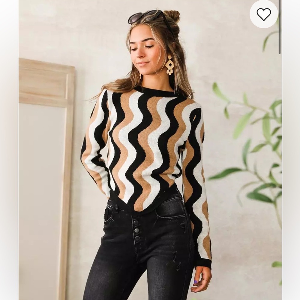 Willow & Root Wave Back Sweater Size Small